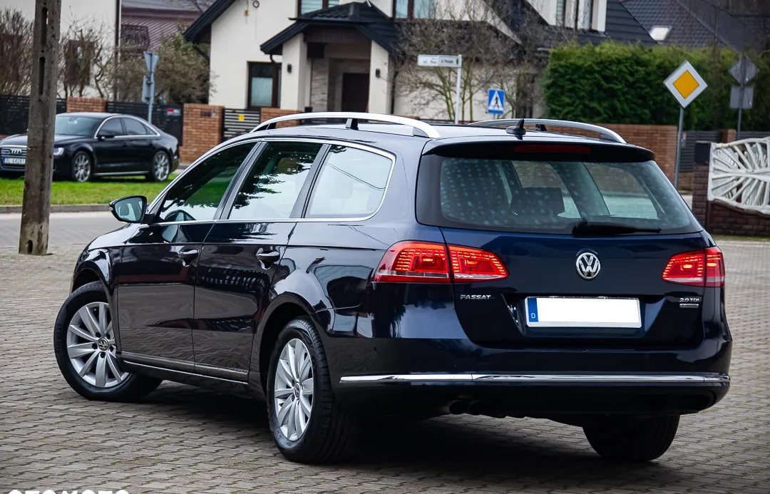 Volkswagen Passat cena 37900 przebieg: 249000, rok produkcji 2014 z Legnica małe 781